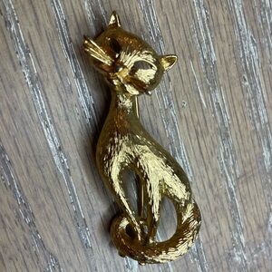 Monet Gold-Tone Vintage Cat Brooch